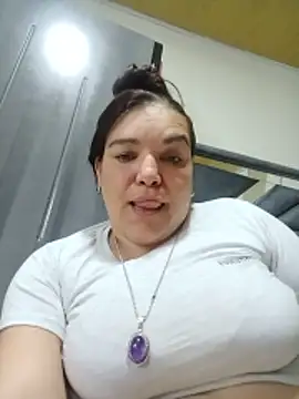 Snapshot of Zuleyka_69 chatting on 14, 6, 2026 Zuleyka 69 online show from 14, 6, 2026