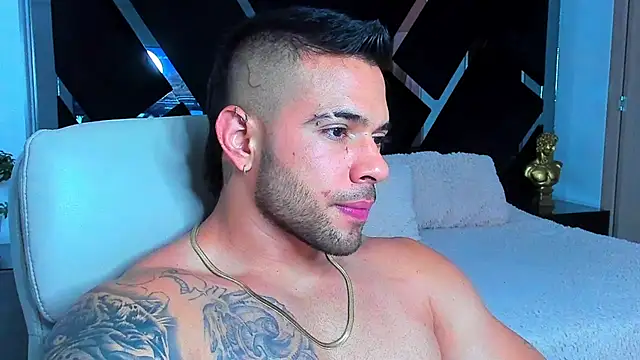 Snapshot of Raytorres chatting on 31, 5, 2026 Raytorres online show from 31, 5, 2026