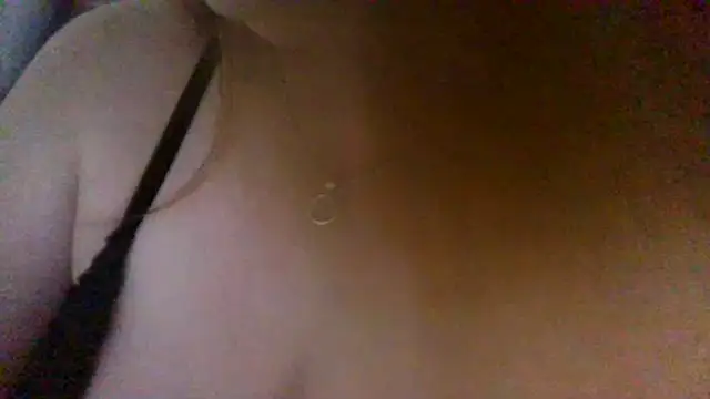 Snapshot of Jaz_sexy4 chatting on 19, 4, 2026 Jaz sexy4 online show from 19, 4, 2026