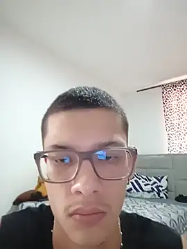 Snapshot of luis_sanchez018 chatting on 18, 7, 2026 luis sanchez018 online show from 18, 7, 2026