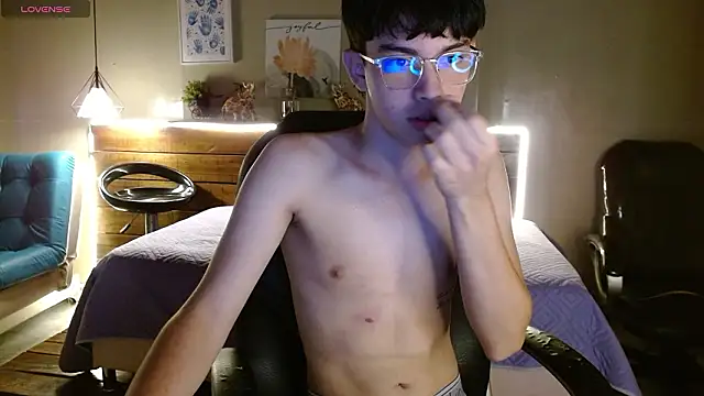 SantiTwinkyy online show from 28, 3, 2026