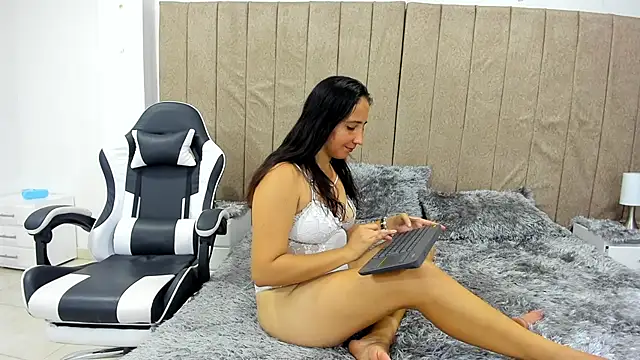 macarena sex05 online show from 24, 3, 2026