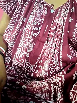 Snapshot of itz-priya chatting on 6, 4, 2026 itz-priya online show from 6, 4, 2026