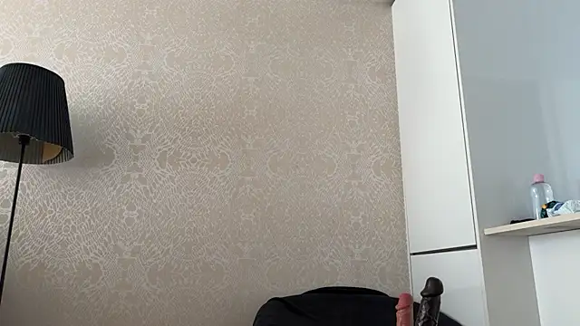 Snapshot of rossilaari chatting on 1, 7, 2026 rossilaari online show from 1, 7, 2026