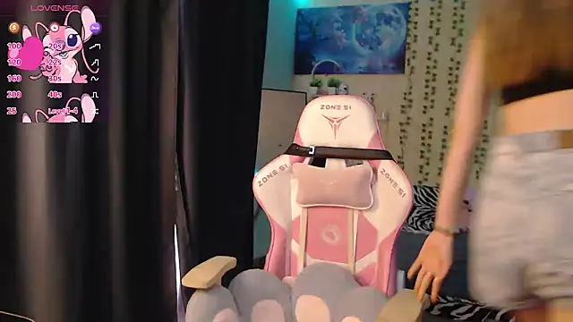 Snapshot of kitsune888 chatting on 27, 4, 2026 kitsune888 online show from 27, 4, 2026