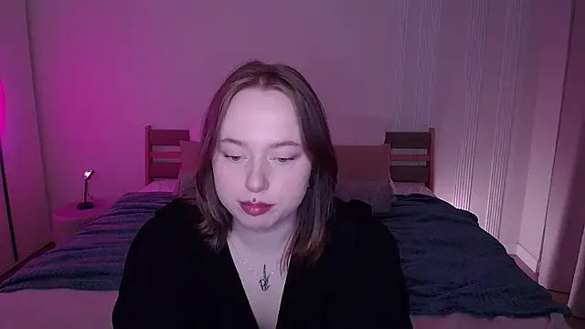 SelenaLily online show from 22, 4, 2026