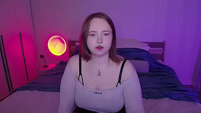 SelenaLily online show from 14, 4, 2026