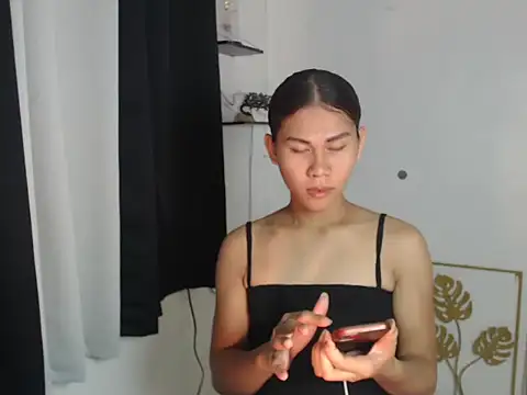 Snapshot of Zain_Moore chatting on 17, 4, 2026 Zain Moore online show from 17, 4, 2026
