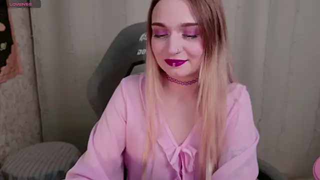 lucysussy online show from 12, 7, 2026