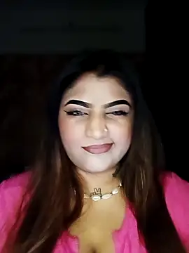 Sanaya Gil online show from 15, 4, 2026