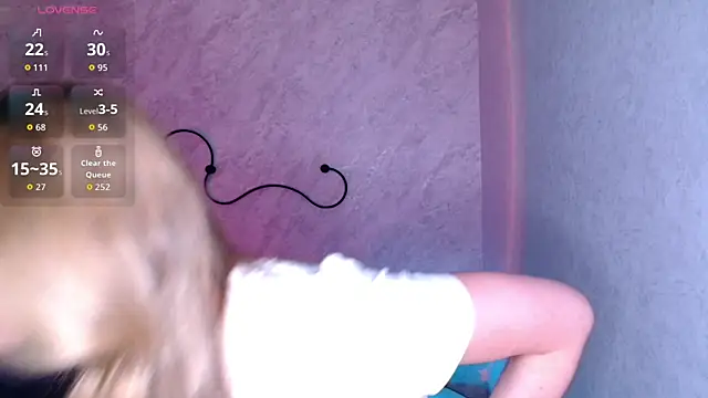 Snapshot of LulyDOLL chatting on 10, 4, 2026 LulyDOLL online show from 10, 4, 2026