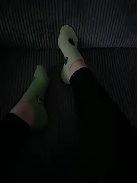 Snapshot of LilouPieds chatting on 16, 6, 2026 LilouPieds online show from 16, 6, 2026