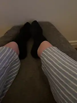 LilouPieds online show from 11, 4, 2026