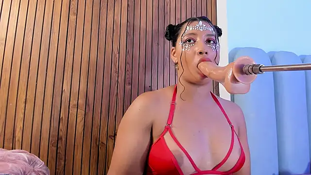 veronica bigass online show from 11, 4, 2026