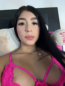 Hannaa blondee online show from 8, 5, 2026