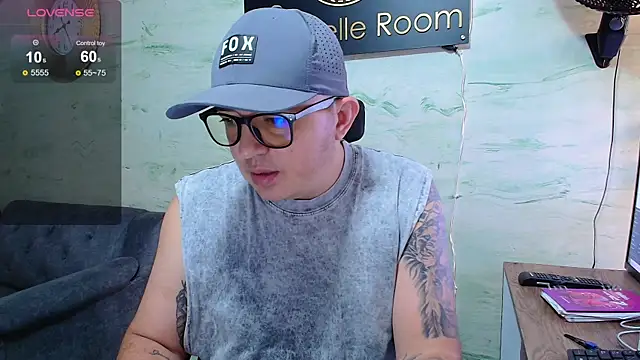 maximo daddy online show from 20, 4, 2026