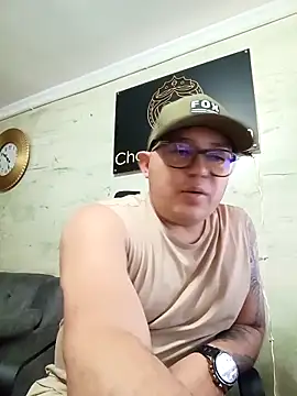 maximo daddy online show from 18, 4, 2026