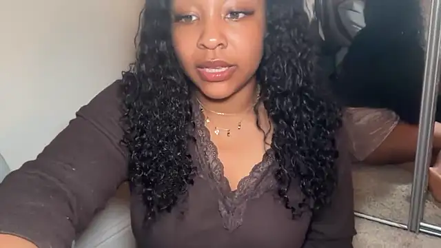 Yourmommysilk online show from 23, 3, 2026