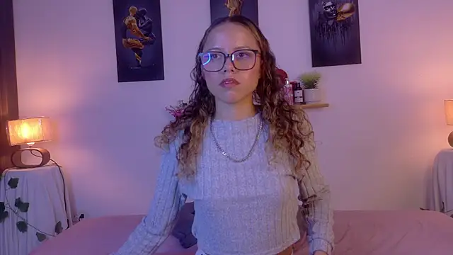 Snapshot of lia_valmont_01 chatting on 18, 6, 2026 lia valmont 01 online show from 18, 6, 2026
