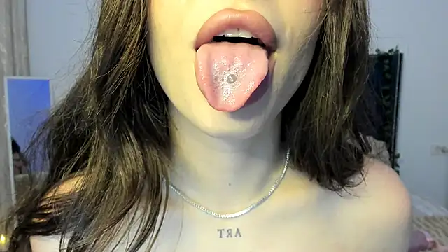 SofiyaXx online show from 4, 6, 2026