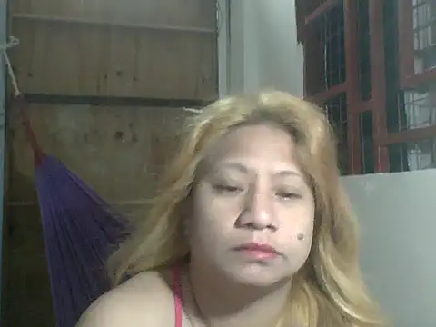 PinayChristine online show from 12, 4, 2026