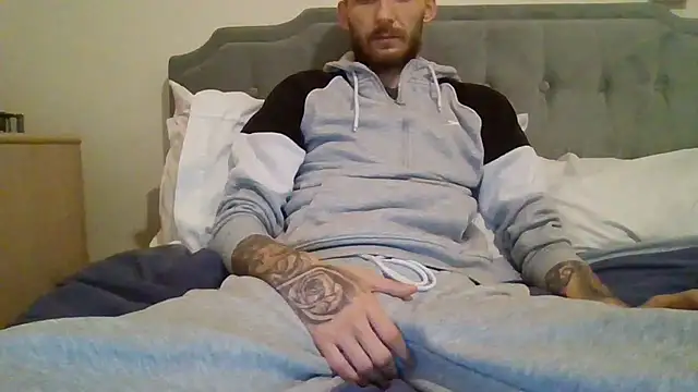 feetlovrr94 online show from 17, 4, 2026