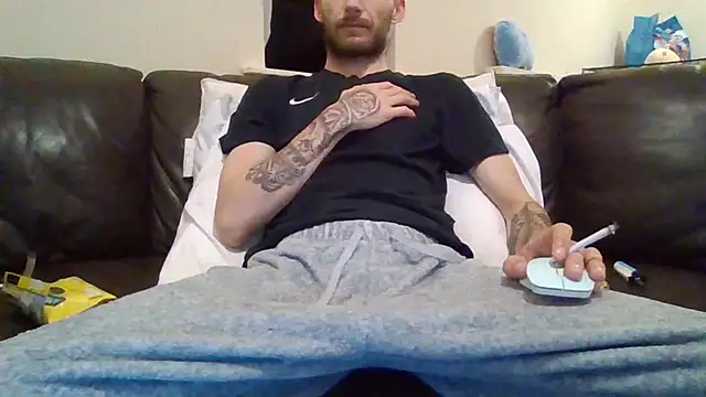 feetlovrr94 online show from 17, 4, 2026