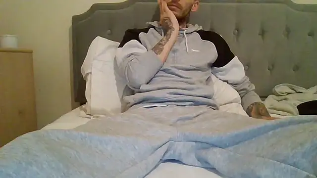 feetlovrr94 online show from 11, 4, 2026