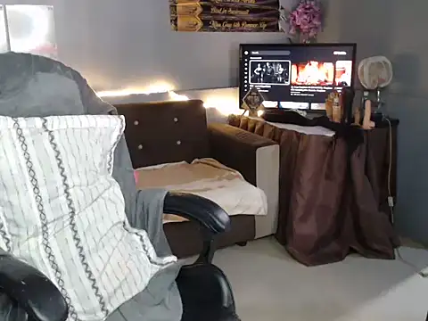 fuckercumm online show from 17, 4, 2026