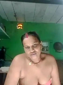 Snapshot of Shivani09900 chatting on 10, 7, 2026 Shivani09900 online show from 10, 7, 2026