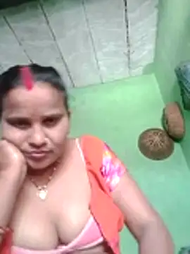 Snapshot of Shivani09900 chatting on 2, 6, 2026 Shivani09900 online show from 2, 6, 2026