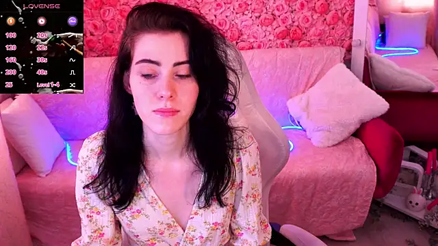 CurleyBlueEyes online show from 25, 3, 2026