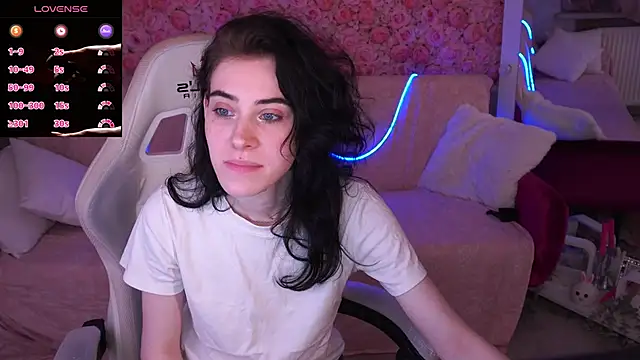 CurleyBlueEyes online show from 27, 3, 2026