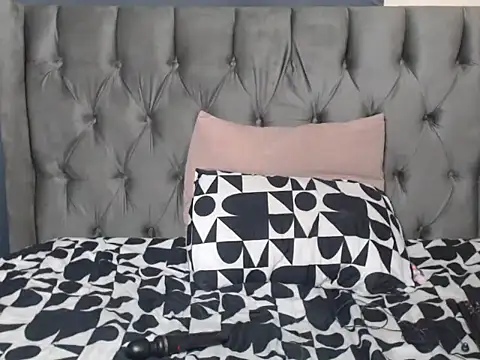 Snapshot of Cybil_Hearts chatting on 23, 3, 2026 Cybil Hearts online show from 23, 3, 2026