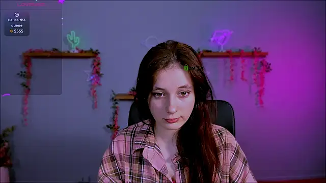 nami glow online show from 22, 4, 2026