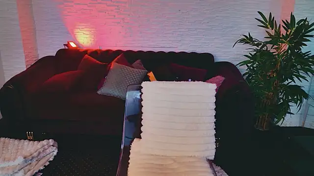 AngelWooW online show from 15, 4, 2026