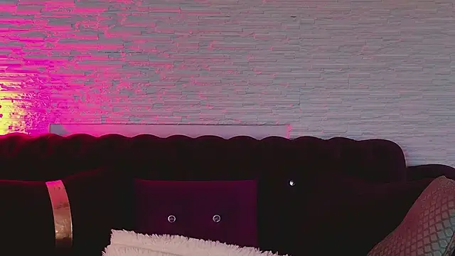 AngelWooW online show from 6, 5, 2026
