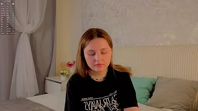 LorriMonz online show from 25, 6, 2026