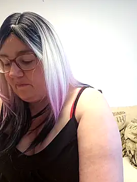 Snapshot of xXLunaBlissXx chatting on 13, 5, 2026 xXLunaBlissXx online show from 13, 5, 2026