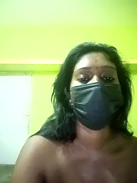 bannerjeesneha20 online show from 13, 4, 2026