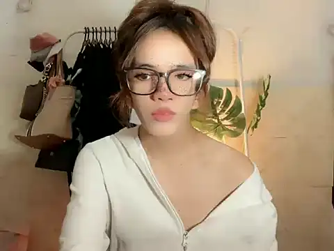 Snapshot of Leijona_Milker chatting on 19, 6, 2026 Leijona Milker online show from 19, 6, 2026