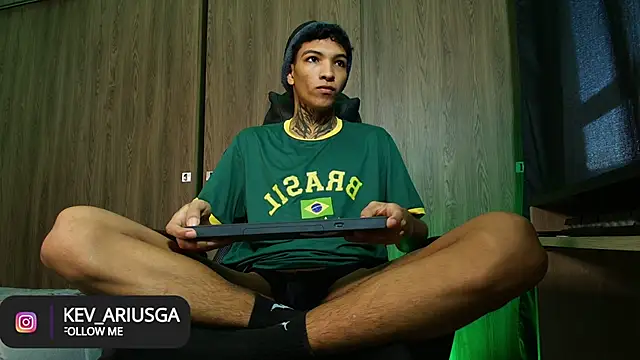 im Usuga online show from 1, 6, 2026