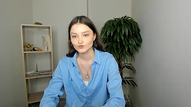 GussieGoold online show from 24, 3, 2026