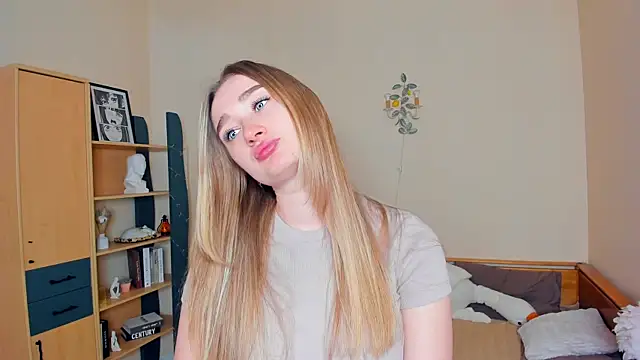 VioletteClaire online show from 15, 5, 2026
