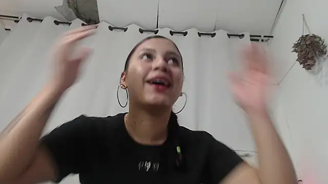 Snapshot of AlannaHarper chatting on 25, 3, 2026 AlannaHarper online show from 25, 3, 2026