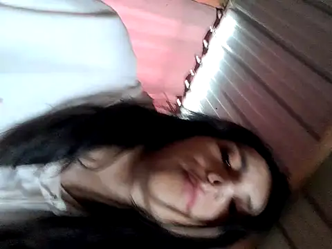 Snapshot of GinaLaFenix chatting on 2, 7, 2026 GinaLaFenix online show from 2, 7, 2026
