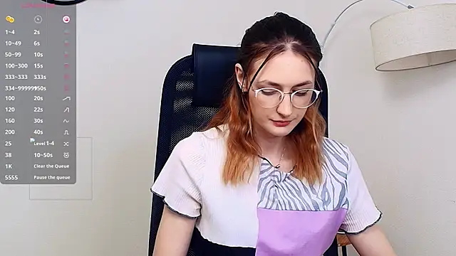 LoraLanett online show from 8, 5, 2026