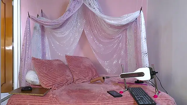 Snapshot of selene_moretti chatting on 7, 5, 2026 selene moretti online show from 7, 5, 2026