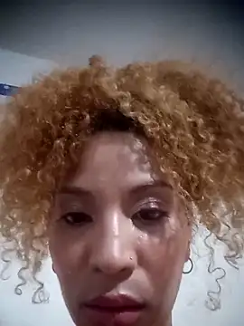Snapshot of SolashLitzy_Curly chatting on 9, 6, 2026 SolashLitzy Curly online show from 9, 6, 2026