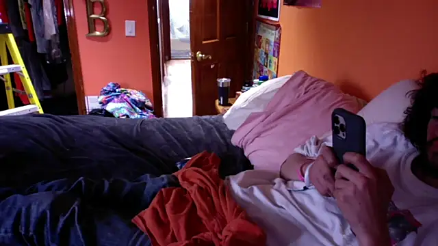 Snapshot of Teddy4420 chatting on 13, 4, 2026 Teddy4420 online show from 13, 4, 2026